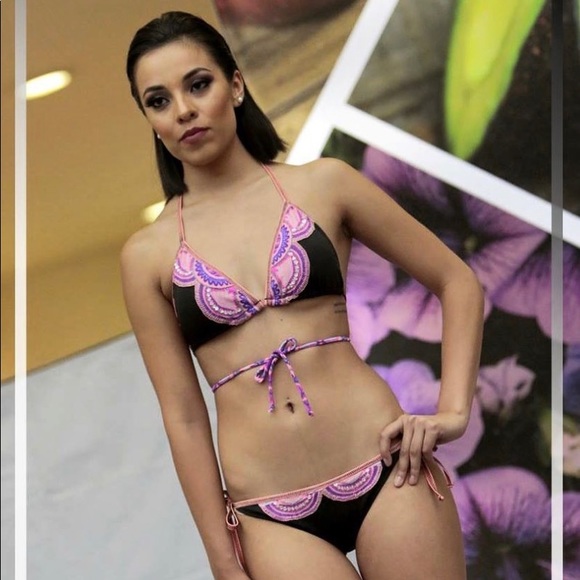 - AGUAMIEL mega push-up full coverage string bikini hand sewn beading Size M - Picture 9 of 9
